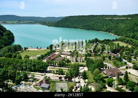 Lac de Chalain lake castel Chateau de Chalain camping beach