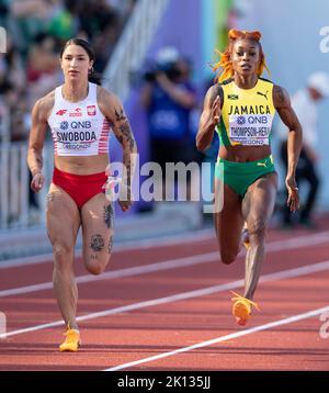 Ewa Swoboda of Poland and Elaine Thompson-Herah of Jamaica competing in the women’s100m semi-final at the World Athletics Championships, Hayward Field Stock Photo