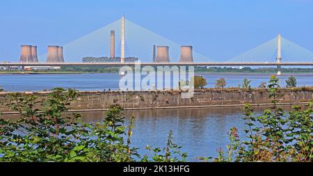 Mersey Gateway Bridge, across the MSC (Manchester Ship Canal) and river Mersey, showing Fiddlers Ferry power station, Halton, Cheshire, UK Stock Photo