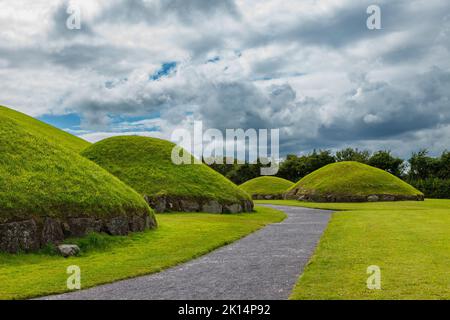 The megalithic tombs of Newgrange in Ireland Stock Photo