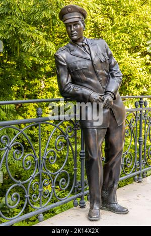 First life-size bronze statue of the US-American singer Elvis Aaron Presley (1935-1977) in Germany was inaugurated on 13th August 2021 on Usa river bridge in spa town Bad Nauheim, Hesse, Germany, Initiated by fans, 3D model by company EGO3D, cast by Rincker foundry. Elvis lived in Bad Nauheim when he served in the U.S. Army from 1958-1960. Stock Photo