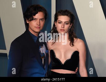 Cole Sprouse, King Princess attend the 2022 Vanity Fair Oscar Party hosted by Radhika Jones at Wallis Annenberg Center for the Performing Arts on Marc Stock Photo