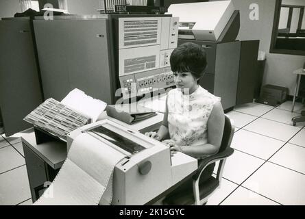 Ibm 360 Mainframe Computer Stock Photo - Alamy