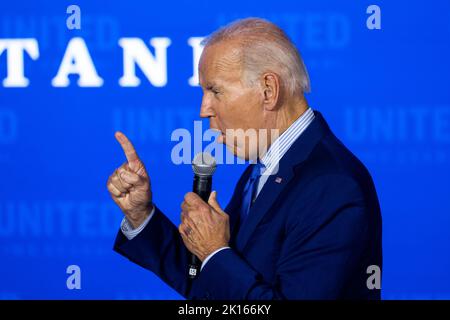 Washington DC, USA. 15th Sep, 2022. US President Joe Biden speak at the United We Stand Summit in the East Room of the White House in Washington, DC, USA on September 15, 2022. Credit: Sipa USA/Alamy Live News Stock Photo
