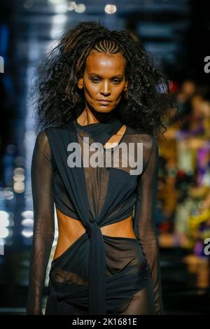 New York, USA. 14th Sep, 2022. Model Liya Kebede walks on the runway at the Tom Ford fashion show during the Spring Summer 2023 Collections Fashion Show at New York Fashion Week in New York, NY on September 14, 2022. (Photo by Jonas Gustavsson/Sipa USA) Credit: Sipa USA/Alamy Live News Stock Photo