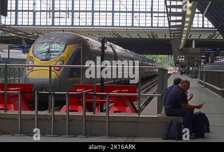 Eurostar e320 train 4001, at St Pancras International, British Rail Class 374, EMU electric multiple unit passenger train, London, Stock Photo
