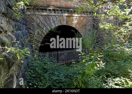 Tunnel entrance for the disused tunnel to Buchanan Street railway station, Glasgow, UK, now sited under the M8 motorway. August 2022 Stock Photo