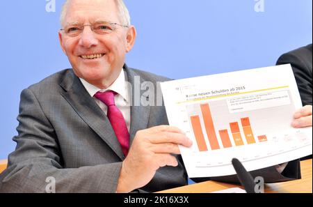 Berlin, Germany. 26th June, 2013. Wolfgang Schäuble (CDU), then Federal Minister of Finance, presents the 2014 budget and the financial plan up to 2017 at the Federal Press Conference. Schäuble celebrates his 80th birthday on Sept. 18, 2022. (to dpa 'Still long no 'Isch over' - Wolfgang Schäuble turns 80') Credit: Tim Brakemeier/dpa/Alamy Live News Stock Photo