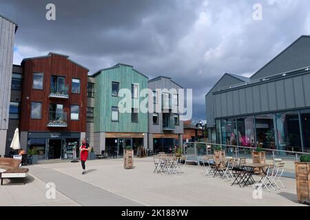 Woodbridge, Suffolk, UK - 16 September 2022 : Whisstocks Square shops, flats and cafes. Stock Photo