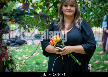 Queen Elizabeth floral tributes and letters, Green Park, London, UK Stock Photo