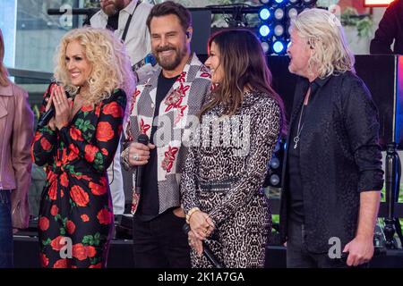 New York, USA. 16th Sep, 2022. Little Big Town performs on the TODAY Show on TODAY Plaza in New York, NY, on Sept. 16, 2022. (Photo by Gabriele Holtermann/Sipa USA) Credit: Sipa USA/Alamy Live News Stock Photo