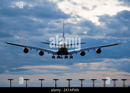 Richmond, British Columbia, Canada. 16th Sep, 2022. British Airways Airbus A380 jetliner (G-XLEA) lands at twilight, Vancouver International Airport. (Credit Image: © Bayne Stanley/ZUMA Press Wire) Credit: ZUMA Press, Inc./Alamy Live News Stock Photo