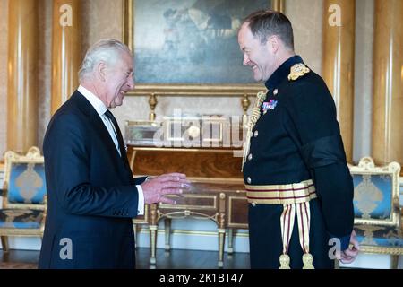 King Charles III Greets General Sir Patrick Sanders Chief Of The   King Charles Iii Greets General Sir Patrick Sanders Chief Of The General Staff During A Meeting With Military Chiefs Of Staff At Buckingham Palace In London Picture Date Saturday September 17 2022 2k1bt47 