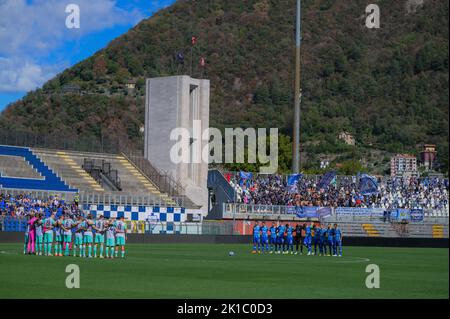 Como Spal enters the pitch during the Italian soccer Serie B match