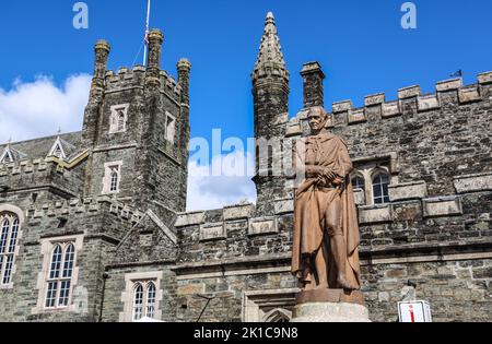 Duke of Bedford statue, by Edward Bowring Stephens,  at Guildhall Square, Tavistock. Stock Photo