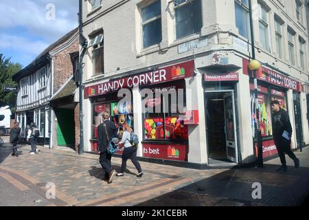 Ipswich, Suffolk, UK - 17 September 2022 : Handy Corner Shop, St Stephens Lane. Stock Photo