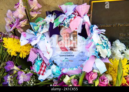 Runnymede, Surrey, UK. 17th September, 2022. Mourners came to see the flowers laid by the HM Queen Elizabeth Magna Carta Statue in Runnymede today. Credit: Maureen McLean/Alamy Live News Stock Photo