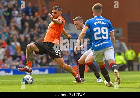 Glasgow, UK. 17th September 2022.   Tony Watt of Dundee Utd and Leon King of Rangers during the cinch Premiership match at Ibrox Stadium, Glasgow. Picture credit should read: Neil Hanna / Sportimage Stock Photo