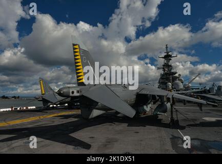 GDYNIA, Poland. 17th Sep, 2022. US military aircraft on the deck of the USS Kearsarge (LHD-3) moored in the Port of Gdynia. USS Kearsage, a US Navy Wasp landing craft, visits the Port of Gdynia to emphasize the commitment of the US Navy and the US Marine Corps to the Baltic Sea and to strengthen relations between the US and Poland, a key NATO ally. Credit: ASWphoto/Alamy Live News Stock Photo