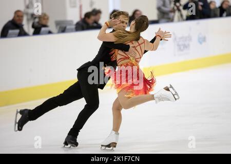 Allison REED / Saulius AMBRULEVICIUS (Ltu), ice dance rhythm dance  during  2022 ISU Challenger Series Figure Skating, Ice Sports in Bergamo, Italy, September 17 2022 Stock Photo