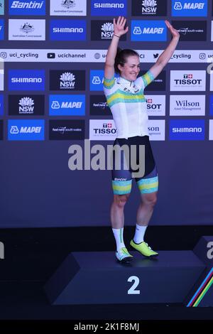 Wollongong, Illawarra, South, UK. 18th Sep, 2022. Australia: UCI World Road Cycling Championships, Women's Time Trials: Grace Brown of Australia acknowledges the applause of the crowd, following her second place in the race Credit: BSR Agency/Alamy Live News