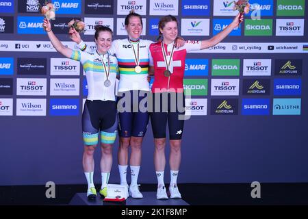 Wollongong, Illawarra, South, UK. 18th Sep, 2022. Australia: UCI World Road Cycling Championships, Women's Time Trials: Medal winners, Ellen Van Dijk of the Netherlands, Grace Brown of Australia and Marlen Reusser of Switzerland take the applause from the crowd Credit: BSR Agency/Alamy Live News