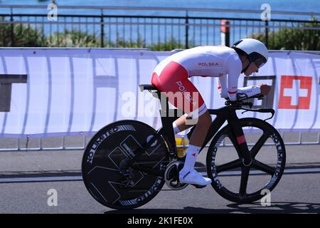 18th September 2022; 18th September 2022, Wollongong, Illawarra, South Wales, Australia: UCI World Road Cycling Championships, Women's Time Trials: Agnieszka Skalniak-Sojka racing alongside the ocean Stock Photo