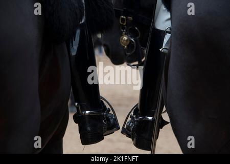 Policemen on horses prepare to for the funerals of the Queen on the 19th October 2022 in London Stock Photo