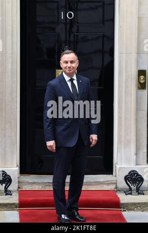London, UK. 18th Sep, 2022. Andrzej Duda President of Poland arrives at No10 Downing Street to meet British Prime Minister Liz Truss. Credit: MARTIN DALTON/Alamy Live News