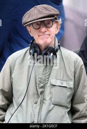 **FILE PHOTO** Woody Allen Retires From Filmmaking.  Woody Allen, 2008, Photo By John Barrett/PHOTOlink / MediaPunch Stock Photo