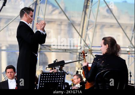 Vienna, Austria. 08 May 2015. Philippe Jordan conducts the Vienna Symphony Orchestra Stock Photo