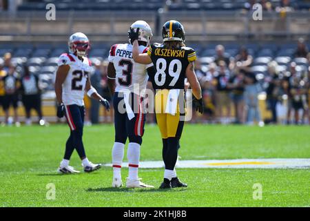 Pittsburgh Steelers wide receiver Gunner Olszewski (89) lines up