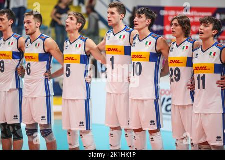 Montesilvano, Italy. 18th Sep, 2022. Italy national team during U20 European Championship - France vs Italy, Volleyball Intenationals in Montesilvano/Vasto, Italy, September 18 2022 Credit: Independent Photo Agency Srl/Alamy Live News Stock Photo