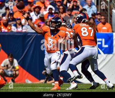 Denver Broncos guard Dalton Risner (66) plays against the Houston Texans of  an NFL football game Saturday, Sep 18, 2022, in Denver. (AP Photo/Bart  Young Stock Photo - Alamy