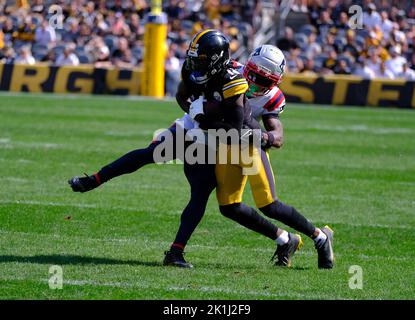 Sept 18th, 2022: Najee Harris #22 during the Pittsburgh Steelers vs New  England Patriots game in Pittsburgh, PA at Acrisure Stadium. Jason  Pohuski/CSM (Credit Image: © Jason Pohuski/CSM via ZUMA Press Wire) (