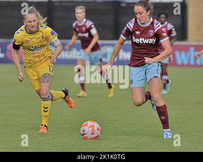 DAGENHAM ENGLAND - SEPTEMBER  18 : Lisa Evans (on loan from Arsenal) of West Ham United WFC takes on Lucy Graham of Everton during Barclays Women's Su Stock Photo