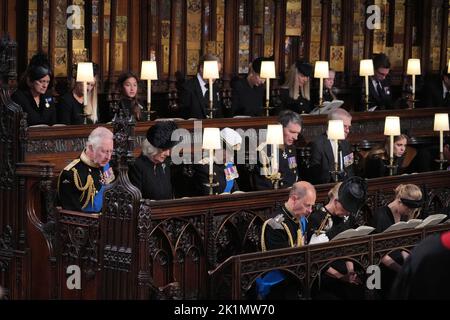 (front row, left to right) the Earl of Wessex, the Countess of Wessex, Lady Louise Windsor (middle row, left to right) King Charles III, the Queen Consort, the Princess Royal, Vice Admiral Sir Tim Laurence, the Duke of York, Princess Beatrice (back row, left to right) The Countess of St Andrews, Lady Davina Windsor, Senna Kowhai, Thomas Kingston, Lady Gabriella Kingston, Lady Rose Gilman, Lyla Gilman, George Gilman at the Committal Service for Queen Elizabeth II, held at St George's Chapel in Windsor Castle, Berkshire. Picture date: Monday September 19, 2022. Stock Photo