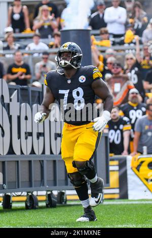 Pittsburgh Steelers guard James Daniels (78) blocks during an NFL football  game, Sunday, Oct. 9, 2022, in Orchard Park, NY. (AP Photo/Matt Durisko  Stock Photo - Alamy