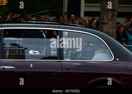 London, UK. 19th Sep, 2022. King Charles III and Prince William travel to Westminster Cathedral for the state funeral of Queen Elizabeth II. Credit: Uwe Deffner/Alamy Live News Stock Photo
