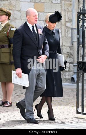 London, UK - 19th September 2022 Mike Tindall and Zara Tindall at funeral of Queen Elizabeth II at Westminster Abbey, London.     Credit: Nils Jorgensen/Alamy Live News Stock Photo