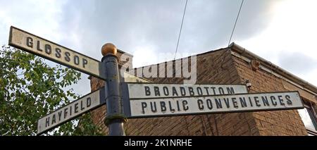 Charlesworth fingerpost sign posts for Broadbottom and Public Conveniences, 1 Glossop Rd, Charlesworth, Glossop SK13 5EZ Stock Photo