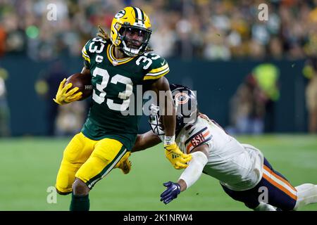 Chicago Bears cornerback Kyler Gordon (6) stretches before an NFL football  game against the Minnesota Vikings, Sunday, Oct. 9, 2022, in Minneapolis.  (AP Photo/Abbie Parr Stock Photo - Alamy