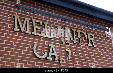 The Melandra Castle Pub,now closed and boarded up, Winster Mews, Gamesley, Glossop, Derbyshire, SK13 Stock Photo