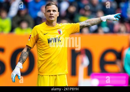 Augsburg, Germany. 17th Sep, 2022. Soccer: Bundesliga, FC Augsburg - Bayern Munich, Matchday 7, WWK Arena. Augsburg goalkeeper Rafal Gikiewicz gestures. Credit: Tom Weller/dpa/Alamy Live News Stock Photo