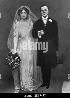 Clementine hozier churchill wedding Black and White Stock Photos