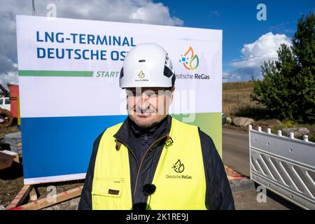 20 September 2022, Mecklenburg-Western Pomerania, Lubmin: Stephan Knabe, Chairman of the Supervisory Board and one of the founders and shareholders of Deutsche Regas, plans to land liquefied natural gas (LNG) in the industrial port of Lubmin with his company Deutsche ReGas GmbH &Co. KGaA from the beginning of December. LNG is to be landed in Lubmin's industrial port by means of a floating storage and regasification vessel (FSRU). Photo: Stefan Sauer/dpa Stock Photo