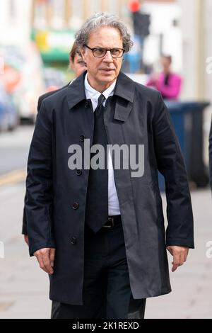 EDITORS PLEASE NOTE: IPSO have advised the family of Molly Russell have requested that her sisters should not be named in media coverage to protect their privacy. Permission was granted for her mother and sister to be photographed only on the first day of the inquest. Molly Russell's father Ian Russell arrives at Barnet Coroner's Court, north London, on the first day of the inquest into her death. The 14-year-old schoolgirl from Harrow, north-west London, viewed an extensive volume of material on social media, including some linked to anxiety, depression, self-harm and suicide, before ending h Stock Photo