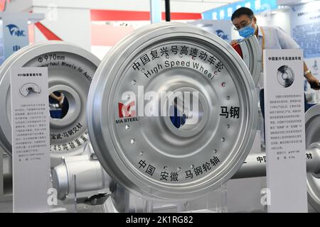 Hefei, China's Anhui Province. 20th Sep, 2022. Models of wheels of high-speed train 'Fuxing' are displayed at the 2022 World Manufacturing Convention in Hefei, east China's Anhui Province, Sept. 20, 2022. The 2022 World Manufacturing Convention opened Tuesday in east China, highlighting the latest products, technologies and applications in the manufacturing sector. Credit: Xinhua/Alamy Live News Stock Photo