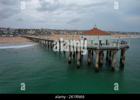 Aerial drone view of the Manhattan Beach Pier Stock Photo - Alamy