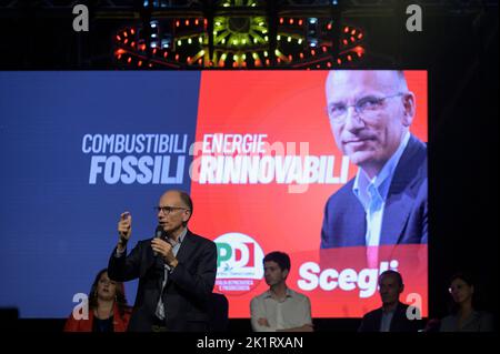 Enrico Letta (C), leader of the PD Party, seen during the public meeting. The National Secretary of the Democratic Party, Enrico Letta, joined other national and local members of the party for a rally in Reggio Calabria, ahead of national elections (25 September 2022). Stock Photo